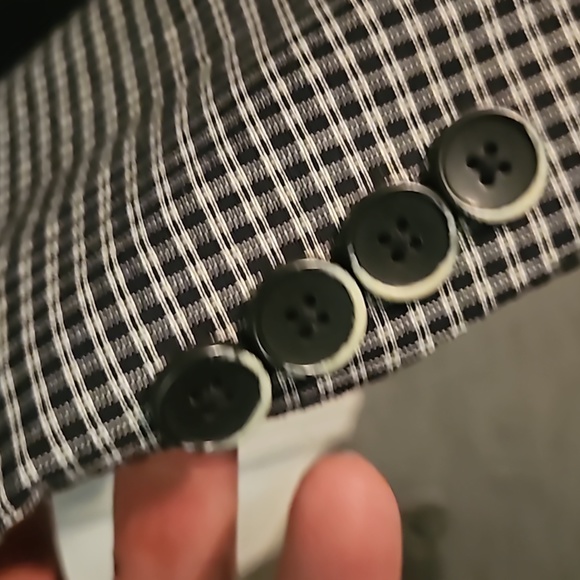 VAN HUESEN SPORT COAT - Picture 3 of 7